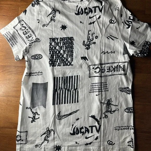Nike Men's White Graphic T-Shirt - Picture 2 of 2